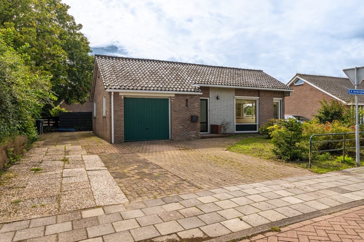 Antoni Verburghwijk 70 in Termunterzijl foto