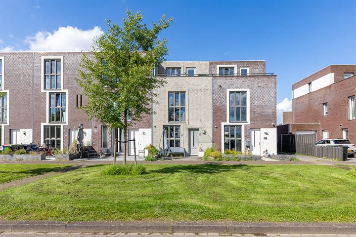 Arinnastraat 19B in Almere foto