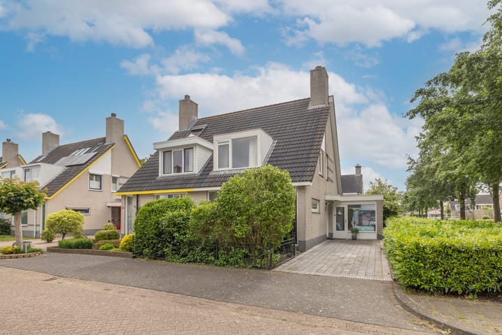 Arturo Toscaninistraat 15 in Almere foto