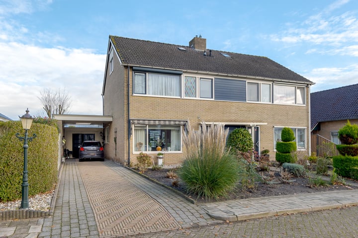 Auke Vosstraat 65 in Slagharen foto