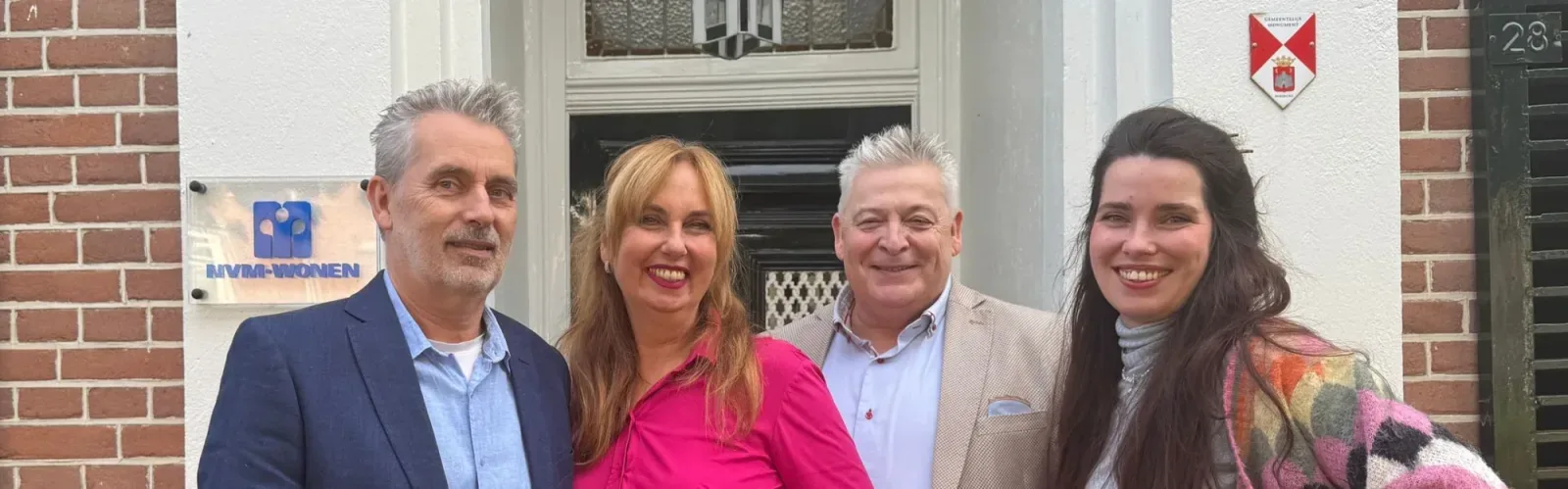 Team foto van AWM MAKELAARDIJ oz