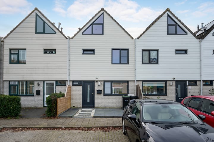 B. Merkelbachstraat 3 in Almere foto