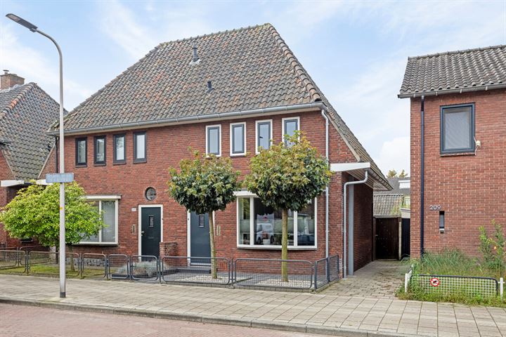 B.W. ter Kuilestraat 207 in Enschede foto