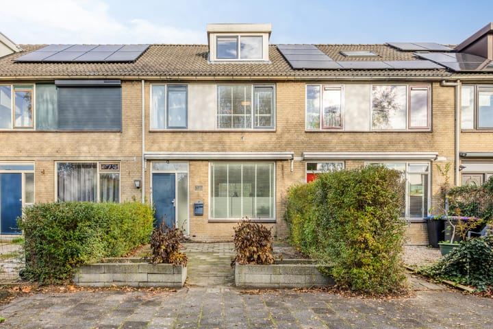 Baarsveen 185 in Spijkenisse foto