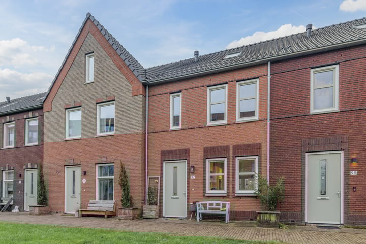 Baas en Domburgstraat 97 in Bodegraven foto