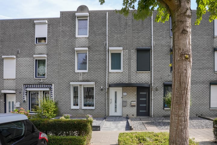 Bachlaan 49 in Landgraaf foto