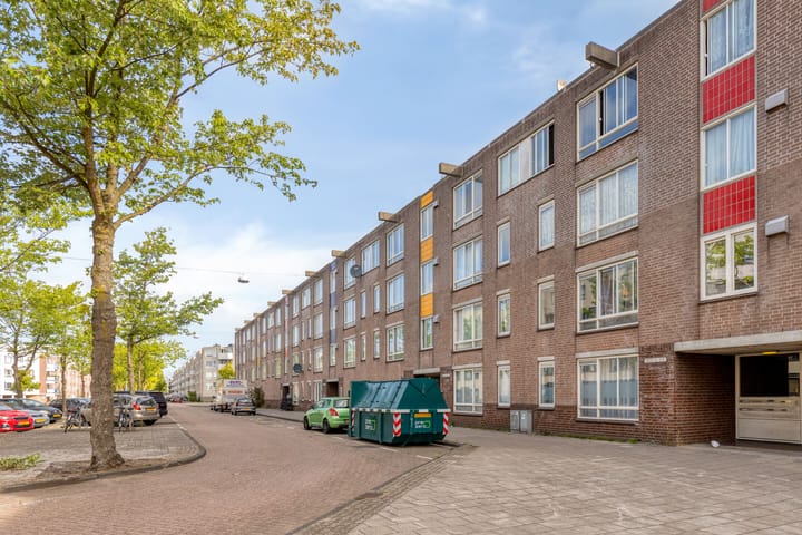 Barbusselaan 295 in Amsterdam foto