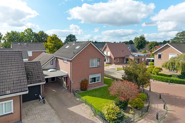 Barnar 88 in Emmen foto