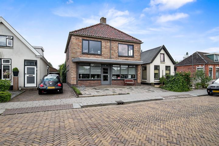 Bartemerwei 6 in Surhuizum foto