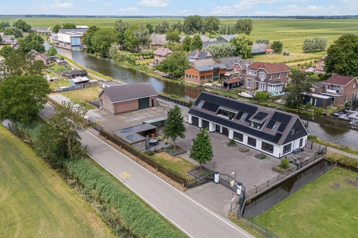 Barwoutswaarder 166A in Woerden foto