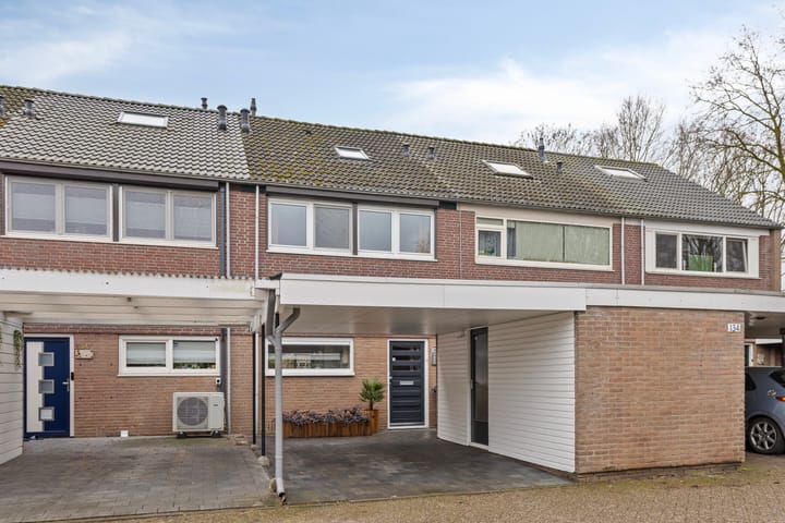 Basstraat 132 in Helmond foto
