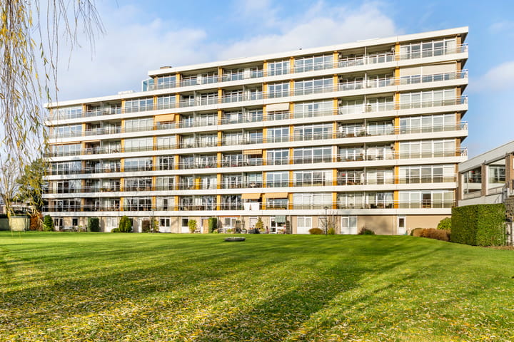 Bavelselaan 398 in Breda foto