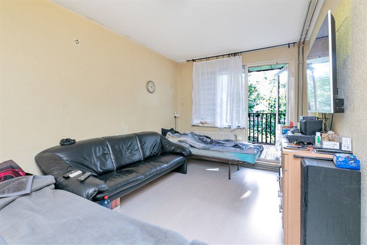 Bazeldijk 15 in Rotterdam foto