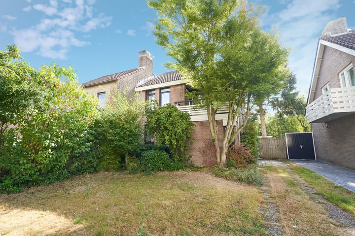 Beeklaan 154 in Tilburg foto