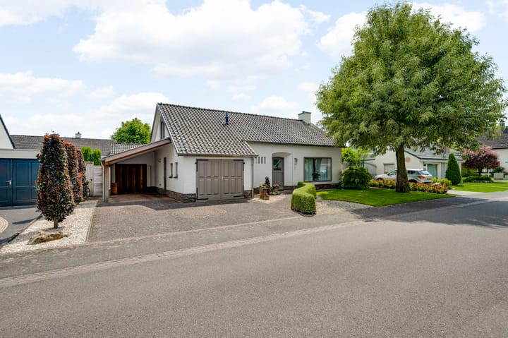 Beeleweg 19 in Stramproy foto