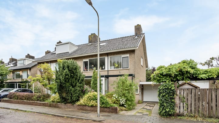 Beetslaan 2 in Voorschoten foto