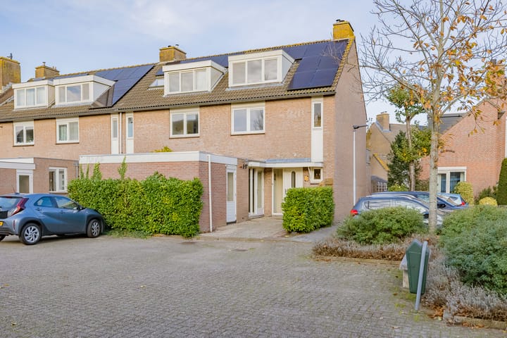 Beetswende 11 in Hillegom