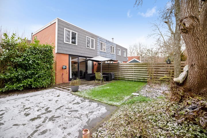 Bekemaheerd 121 in Groningen foto