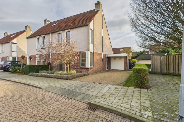 Bellinistraat 7 in Hulst foto