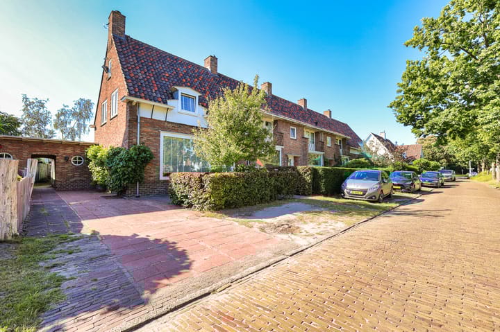 Bergerweg 14 in Bergen (NH) foto