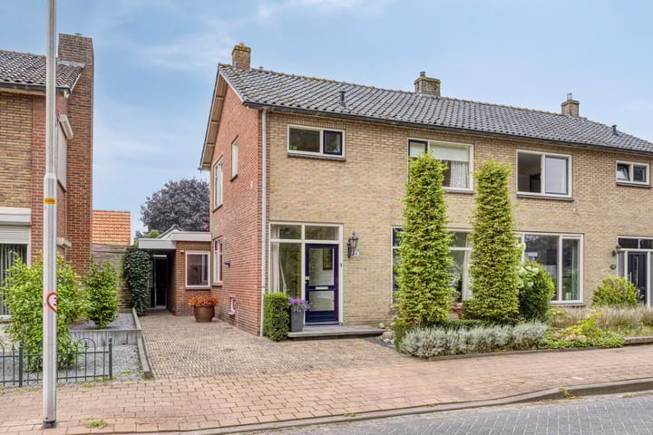 Bergstraat 18 in Lievelde