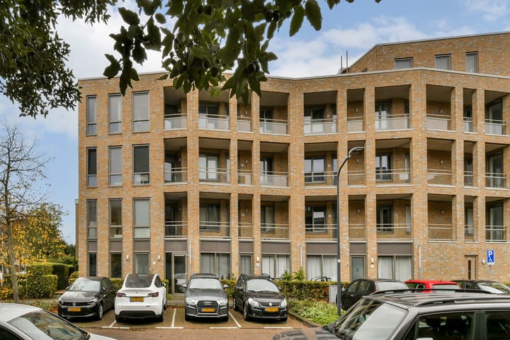 Berlagelaan 60 in Haarlem foto