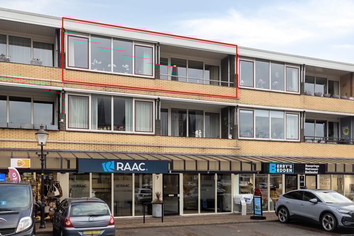 Bernard Leurinkstraat 27 in Losser