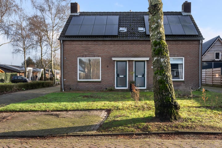 Bernhardlaan 9 in Nieuwlande foto