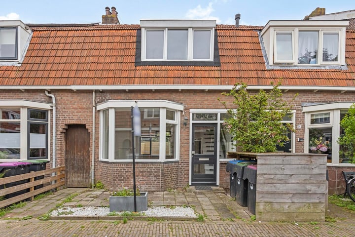 Bernhardus Bumastraat 26 in Leeuwarden foto