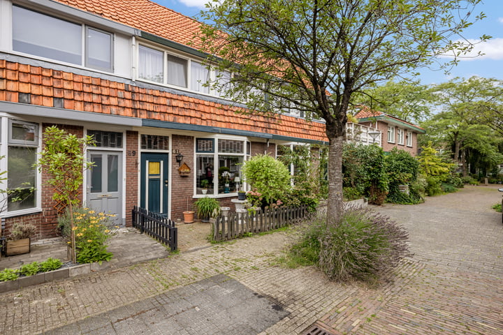 Bernhardus Bumastraat 61 in Leeuwarden foto