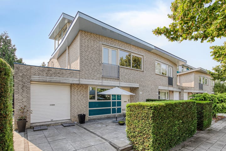 Bertus van Akenlaan 117 in Voorschoten foto