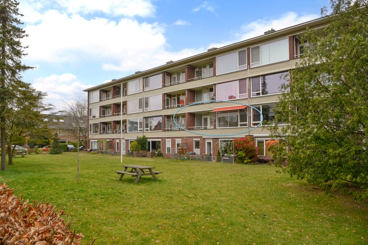 Betje Wolfflaan 64 in Bussum foto