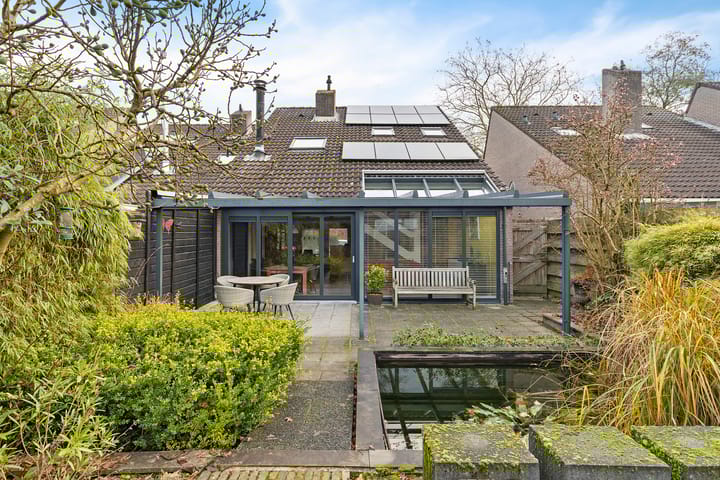 Betuwe 52 in Assen foto