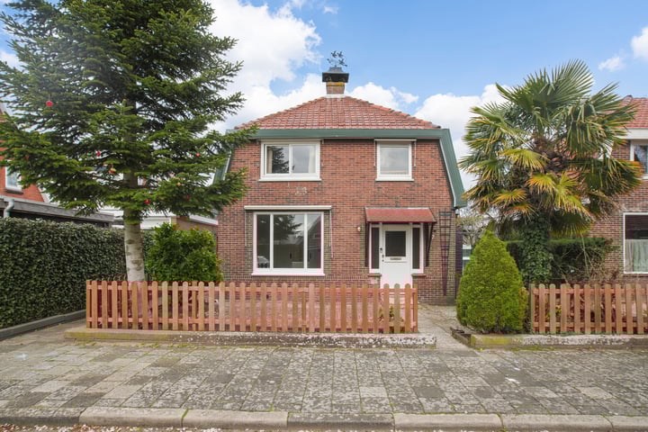 Beukenlaan 7 in Zwanenburg foto