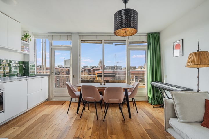 Beukenplein 12-4 in Amsterdam foto