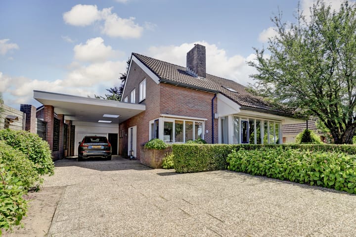 Bevertstraat 11 in Haaksbergen foto