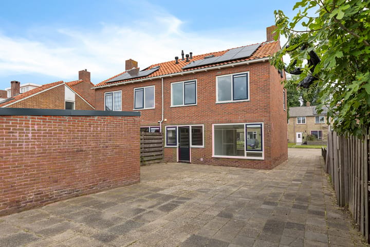 Beyertstrjitte 24 in Holwert foto