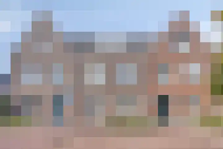 Biezenoever 5 in Roelofarendsveen