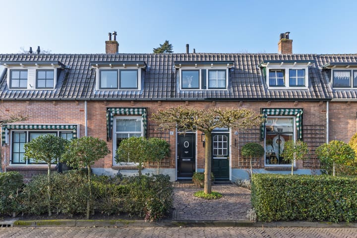 Bij den Toren 17 in Laren