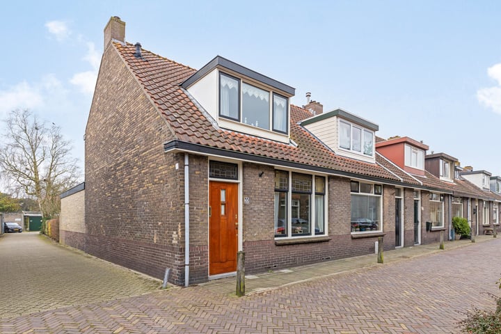Bijdorpstraat 35 in Voorschoten foto