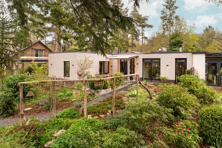 Bilderdijklaan 6 in Ermelo foto