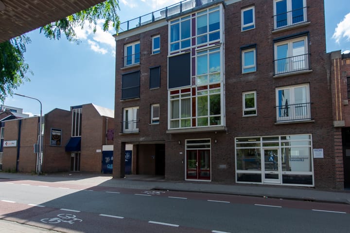 Bisschop Zwijsenstraat 27a in Tilburg foto