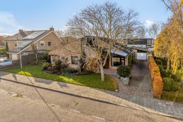 Bizetlaan 13 in Vlissingen foto