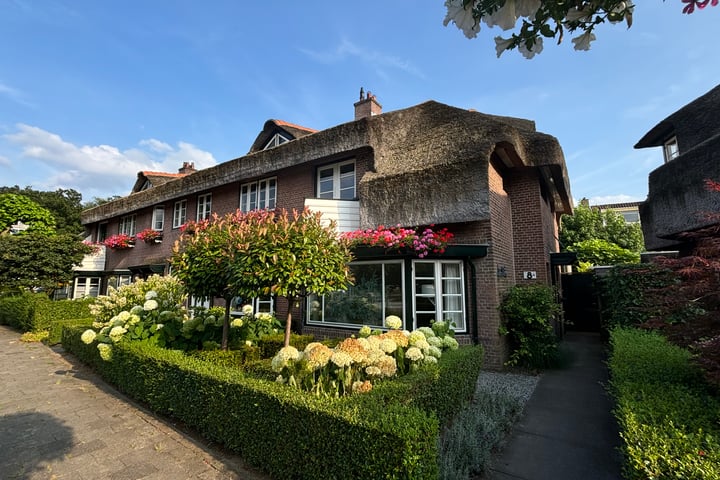 Bizetlaan 8 in Utrecht foto