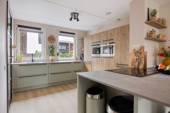 Bodenmeer 30 in Woerden foto