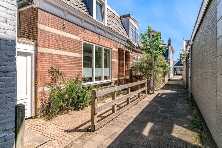 Boekdrukkerspad 1 in Uitgeest foto