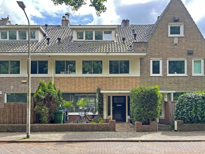 Bos en Vaartlaan 11 in Amstelveen foto