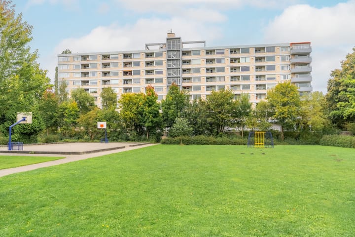 Bos en Vaartlaan 88 in Amstelveen foto