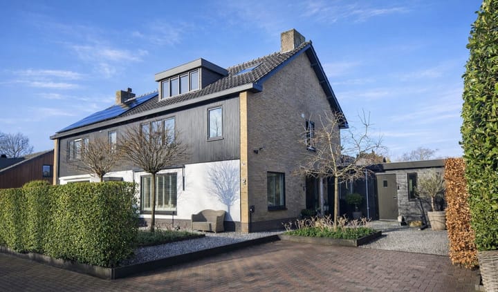 Boslaan 2 in Huizen foto