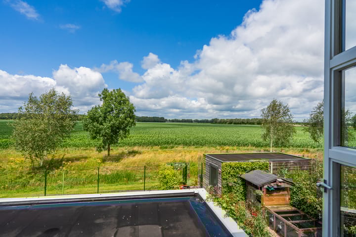 Boslelie 58 in Assen foto